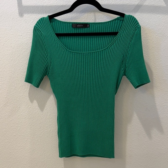 Kelly Green Ribbed Short Sleeve Knit Top - Picture 6 of 8